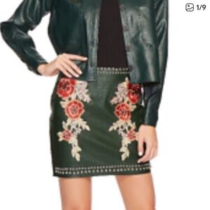 ROMEO & JULIET COUTURE green faux leather Embroidered floral studded Mini Skirt